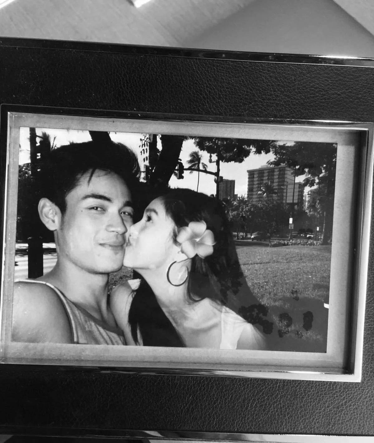 Kim Chiu and Xian Lim, a couple that captured the hearts of millions since they started dating in 2012, have sent shockwaves through the Philippines with their unexpected breakup announcement.