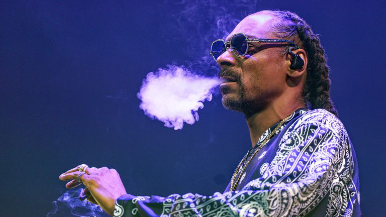 Snoop Dogg Names His Choice for the Greatest Rapper of All Time